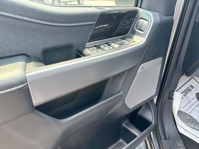 New 2024 Carbonized Gray Metallic Ford F-250® Lariat® image 17