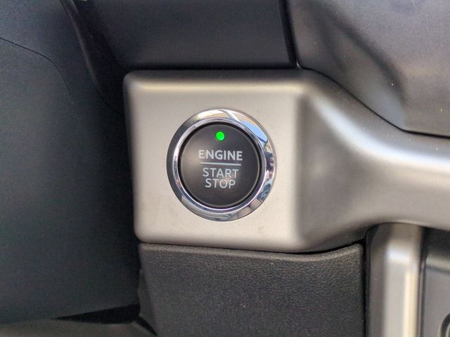 Used 2022 Black Ford XLT image 26