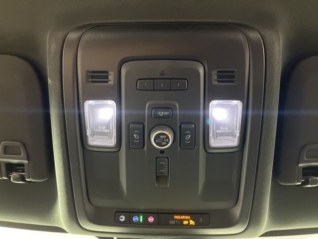 2023 Chevrolet Tahoe Premier photo