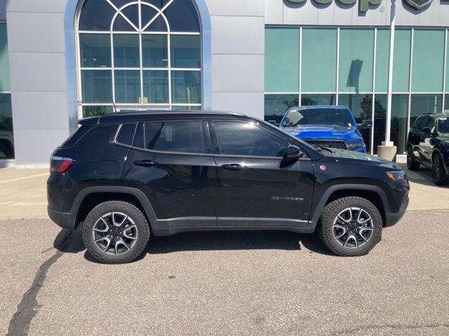 2024 Jeep Compass Trailhawk - Diamond Black Crystal Pearlcoat exterior view 2