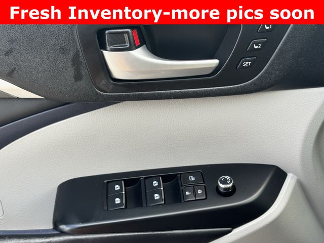 2019 Toyota Highlander Limited Platinum Silver at River Oaks CDJR