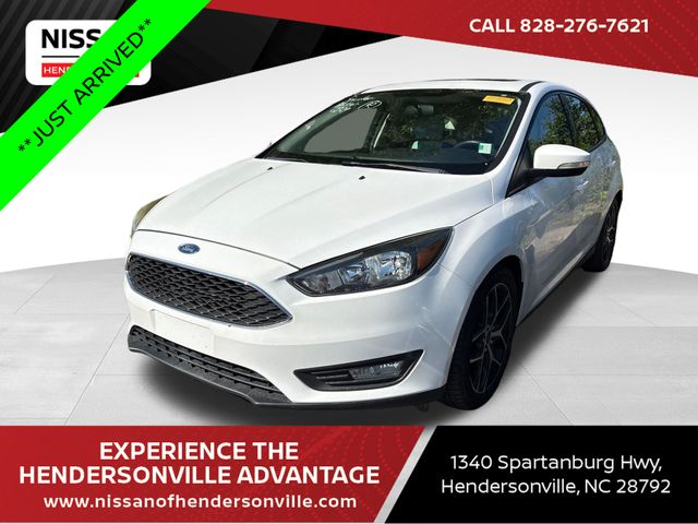 White Gold Metallic 2018 Ford Focus Hatchback Front-Wheel Drive 6-Speed Automatic