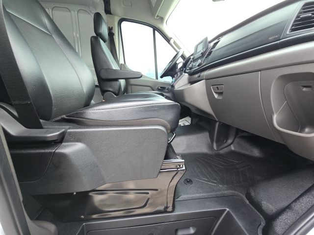 2025 Ford Transit-250 Base:B02148