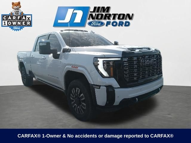 White Frost 2025 GMC Sierra 2500HD Denali Ultimate Crew Cab 4WD Pickup Truck Four-Wheel Drive Automatic