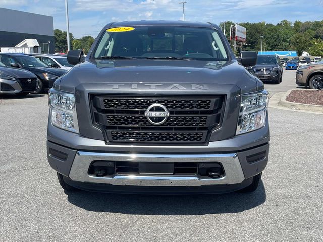 2024 Nissan Titan SV 8