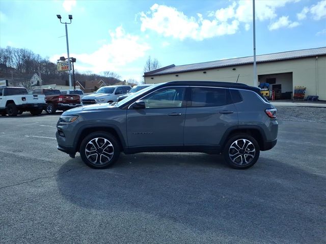 Used 2022 Gray Jeep Limited image 4