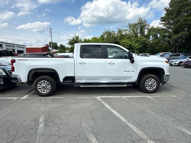 Used 2025 White Chevrolet LT image 8