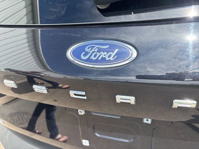 2021 Ford Escape SE photo