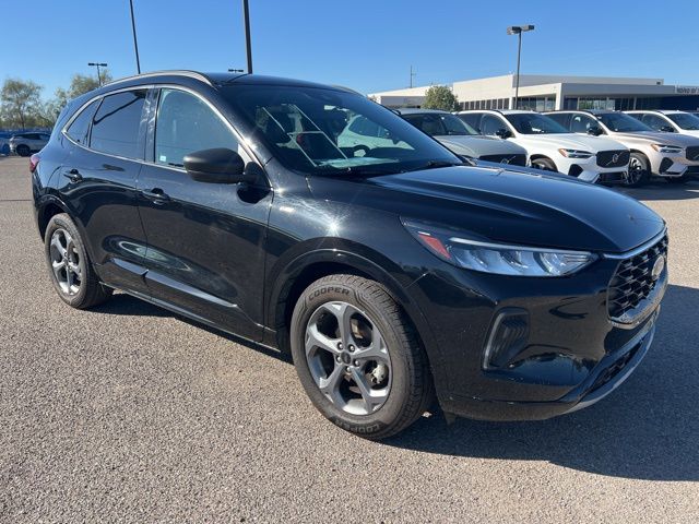 2023 Ford Escape ST-Line FWD