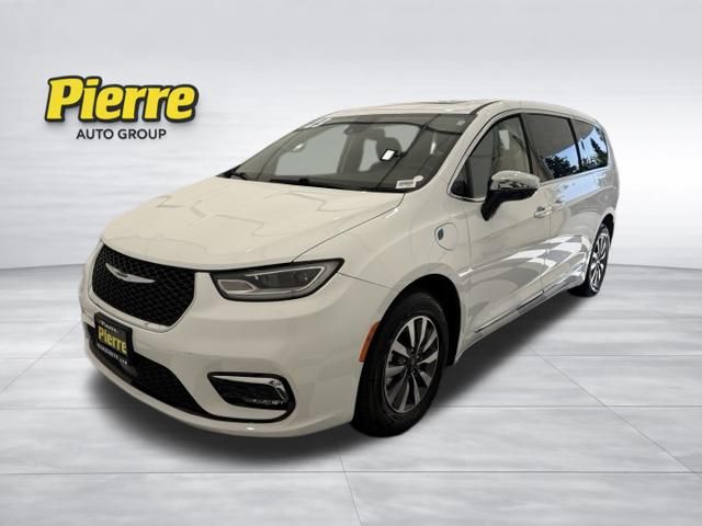 2023 Chrysler Pacifica Hybrid Limited FWD