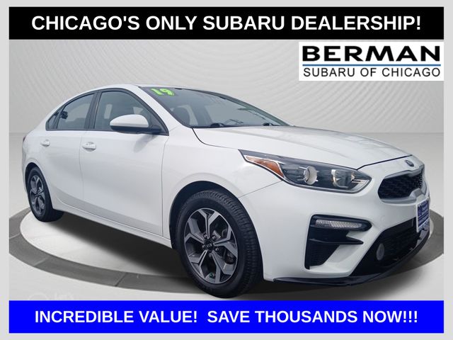 Clear White 2019 Kia Forte LXS FWD Sedan Front-Wheel Drive Continuously Variable Transmission
