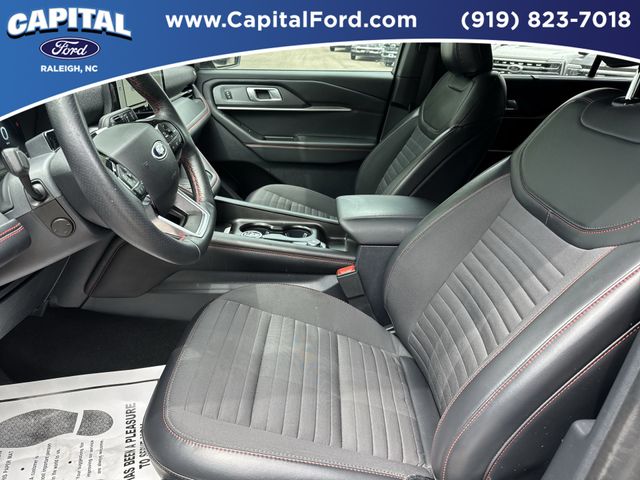 Used 2025 Gray Ford ST-Line image 19