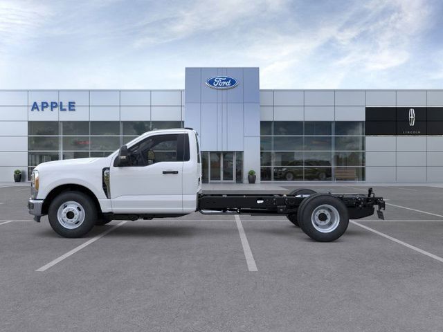 2026 Ford Super Duty F-350 DRW XL