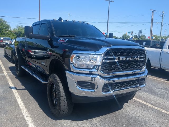 2022 Ram 3500 Tradesman Crew Cab 4x4 6'4" Box