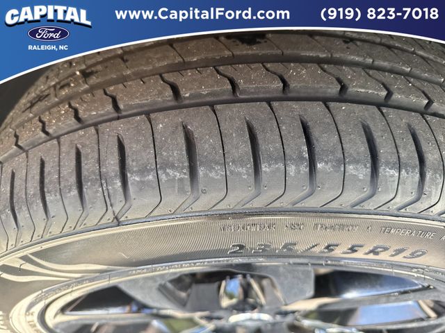 Used 2019  Land Rover HSE image 14