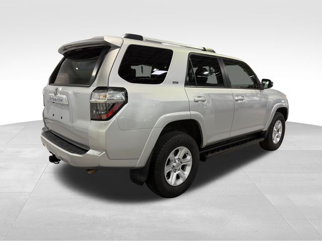 2022 Toyota 4Runner SR5 Premium - 6
