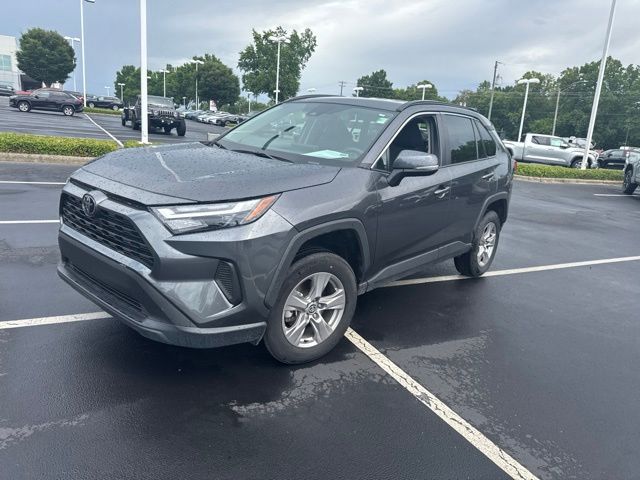 2024 Toyota RAV4 XLE - Photo 9