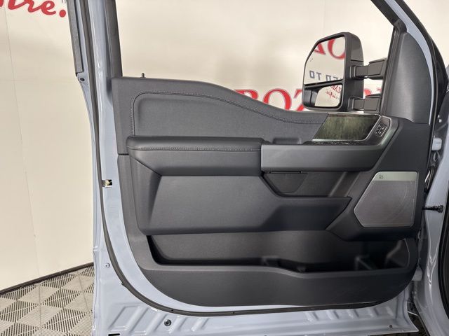 2025 Glacier Gray Metallic Tri-Coat Ford Super Duty F-250 SRW Lariat 4X4 Truck
