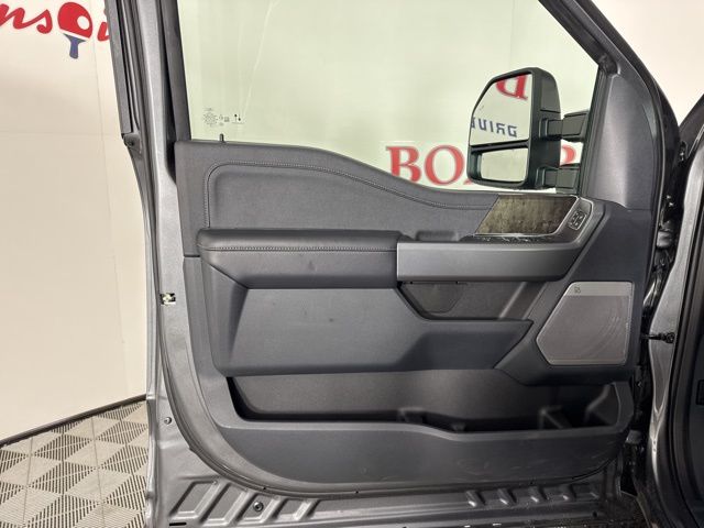 2025 Carbonized Gray Metallic Ford Super Duty F-250 SRW Lariat 4X4 Truck