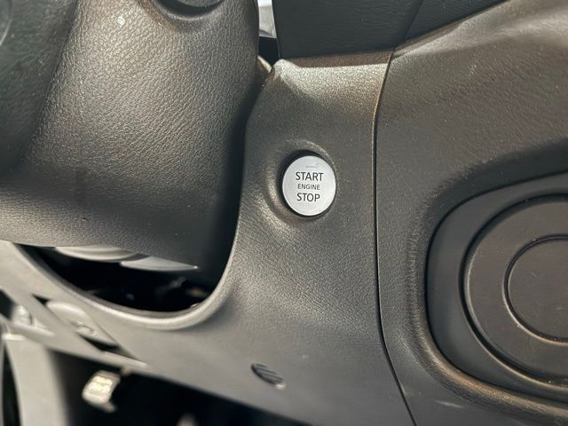 2022 Nissan Frontier SV photo