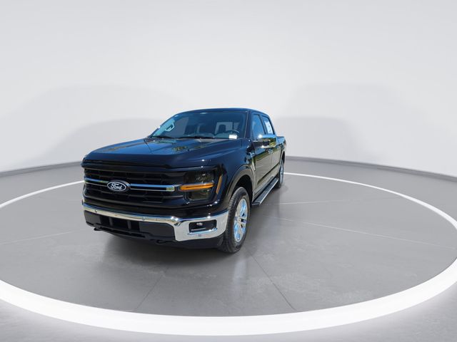 New 2026 Agate Black Metallic Ford XLT image 3