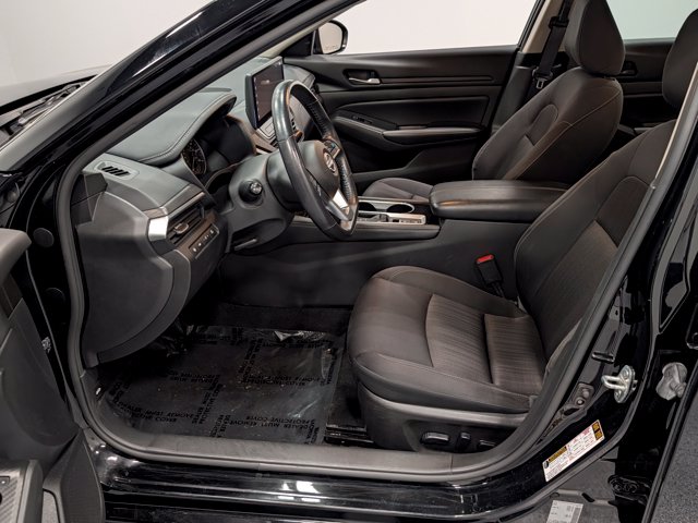 Used 2024 Black Nissan 2.5 SV image 10