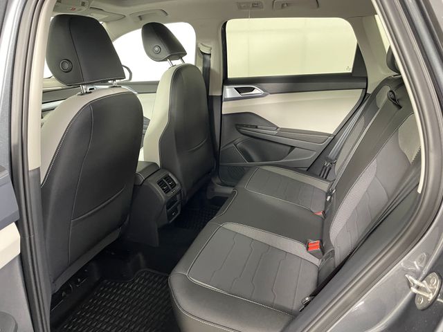 New 2025 Volkswagen Taos 1.5T SE For Sale in Bremerton, WA