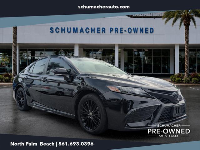 Midnight Black Metallic 2022 Toyota Camry Sedan Front-Wheel Drive 8-Speed Automatic