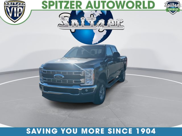 Used 2025 Blue Ford XLT image 4