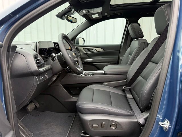 new 2026 Chevrolet Traverse car, priced at $47,520