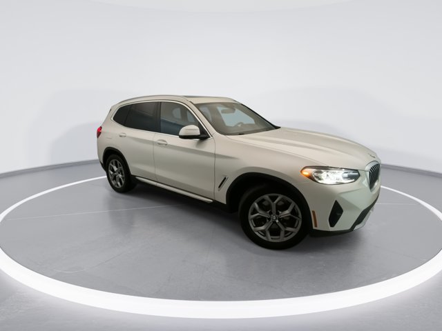 Used 2024 White BMW sDrive30i image 6
