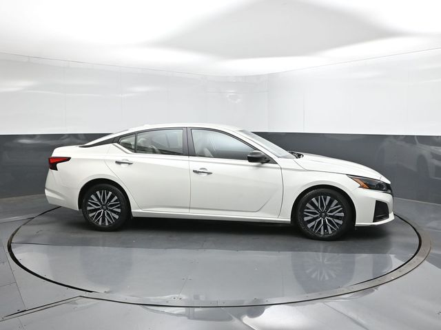 Used 2025 Nissan Altima Sedan