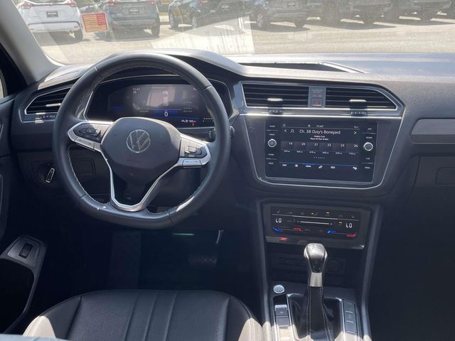 Used 2023 Black Volkswagen 2.0T SE image 14