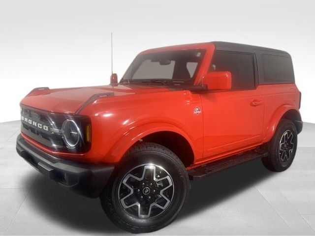 2023 Ford Bronco Outer Banks 2