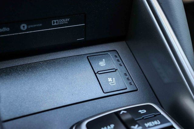 Used 2020 White Lexus 300 image 30