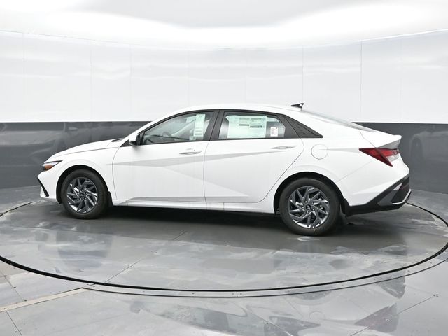 2024 Hyundai Elantra SEL 5