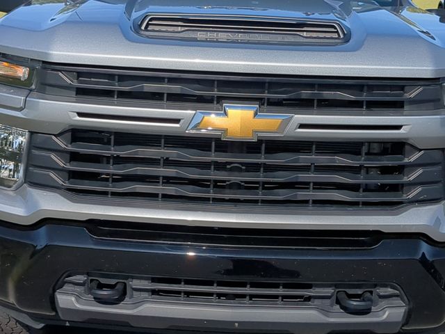 Used 2025 Gray Chevrolet Custom image 34