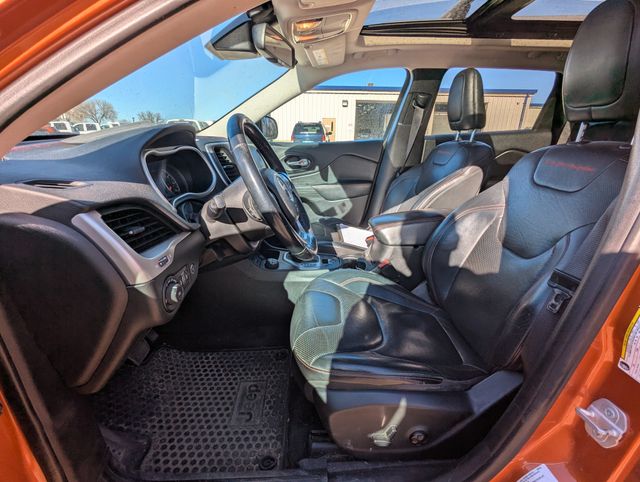 2015 Mango Tango Pearlcoat Jeep Cherokee Trailhawk 4X4 SUV