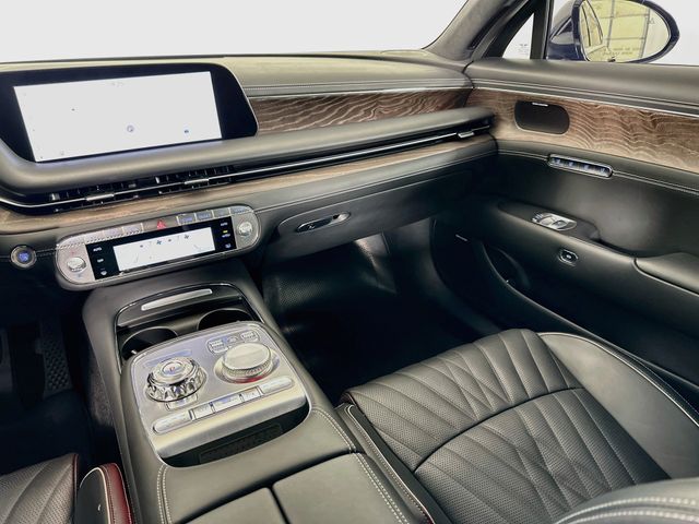 Thumbnail: 2023 Genesis G90 - 24