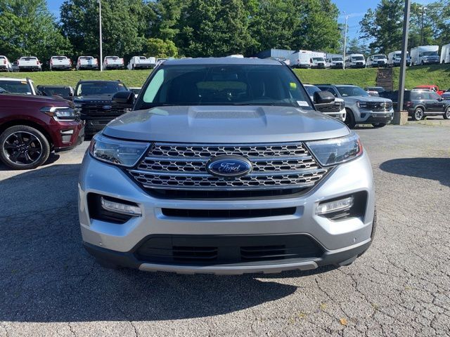 Certified Used 2022 Silver Ford Limited image 3