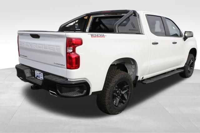 2025 Chevrolet Silverado 1500 Custom Trail Boss 17