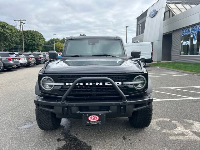 Used 2022 Black Ford Wildtrak image 2