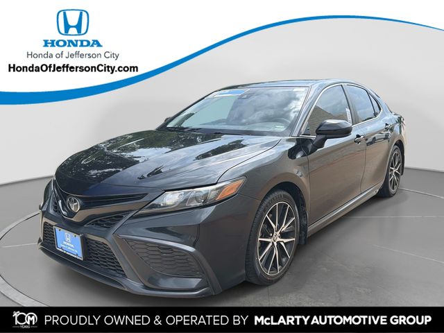 Midnight Black Metallic 2021 Toyota Camry Sedan Front-Wheel Drive 8-Speed Automatic