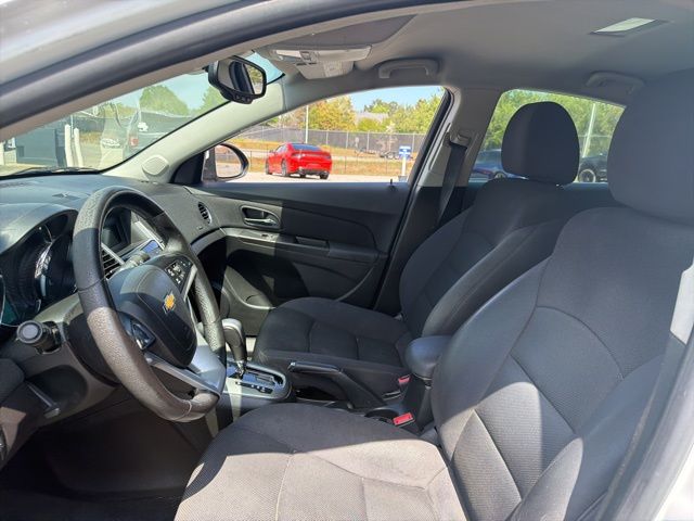 Used 2013 White Chevrolet 1LT image 10