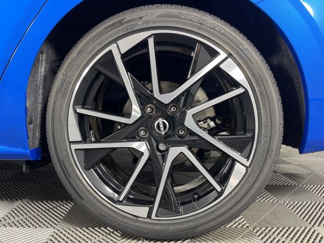 2025 Electric Blue Metallic/Super Black Nissan Sentra SR FWD Sedan