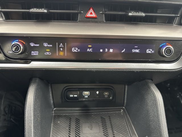 Used 2024 Black Kia EX image 19
