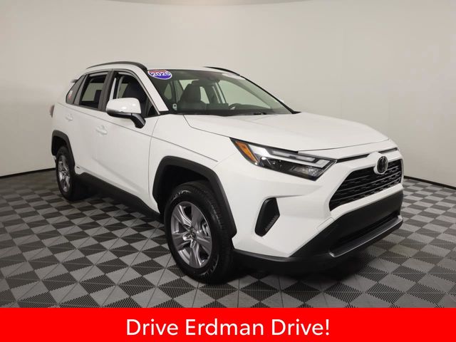 2025 Toyota RAV4 Hybrid XLE AWD's photo