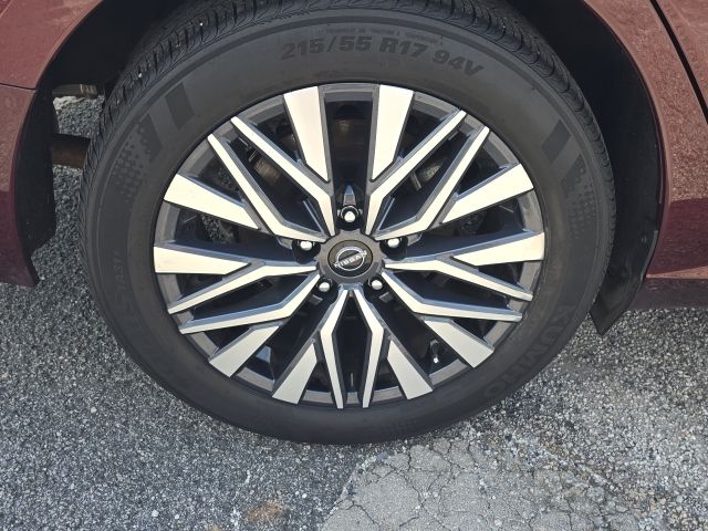 2025 Nissan Altima 2.5 SV:B02428