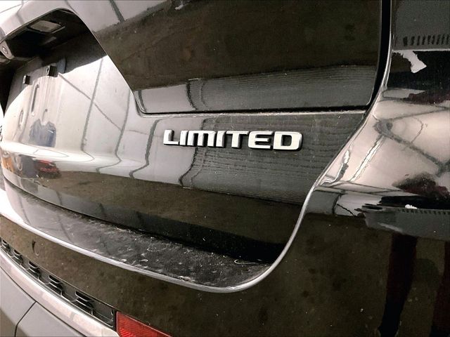 2022 Jeep Grand Cherokee L Limited Black at Phil Fitts Ford