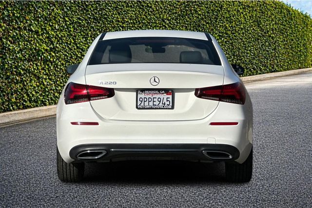 Used 2022 White Mercedes-Benz A 220 image 5